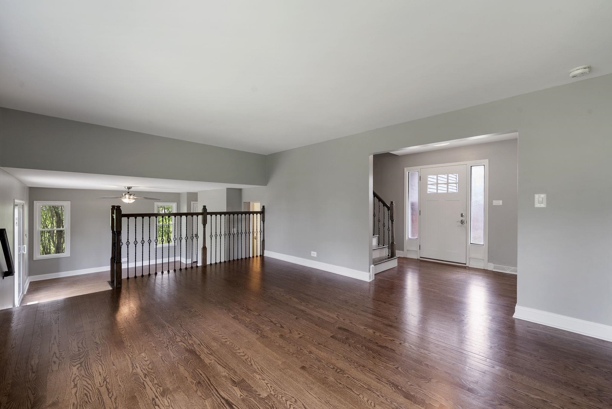 666 Barberry Road Highland Park, IL 60035 - Photo 8 of 35