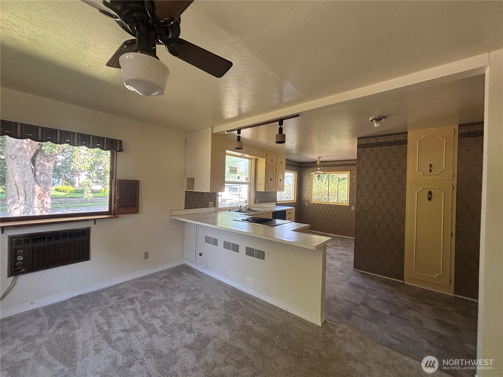 214 North 2nd Street Dayton, WA 99328 - Photo 12 of 32