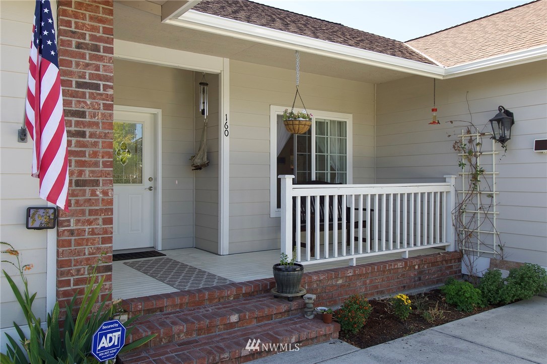 160 Choice Loop Sequim, WA 98382 - Photo 3 of 39