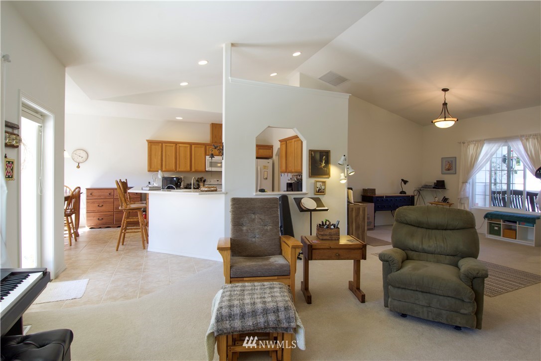 160 Choice Loop Sequim, WA 98382 - Photo 5 of 39