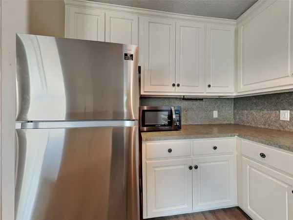 $1,745 | 16372 River Fall Court, Conroe, TX 77302