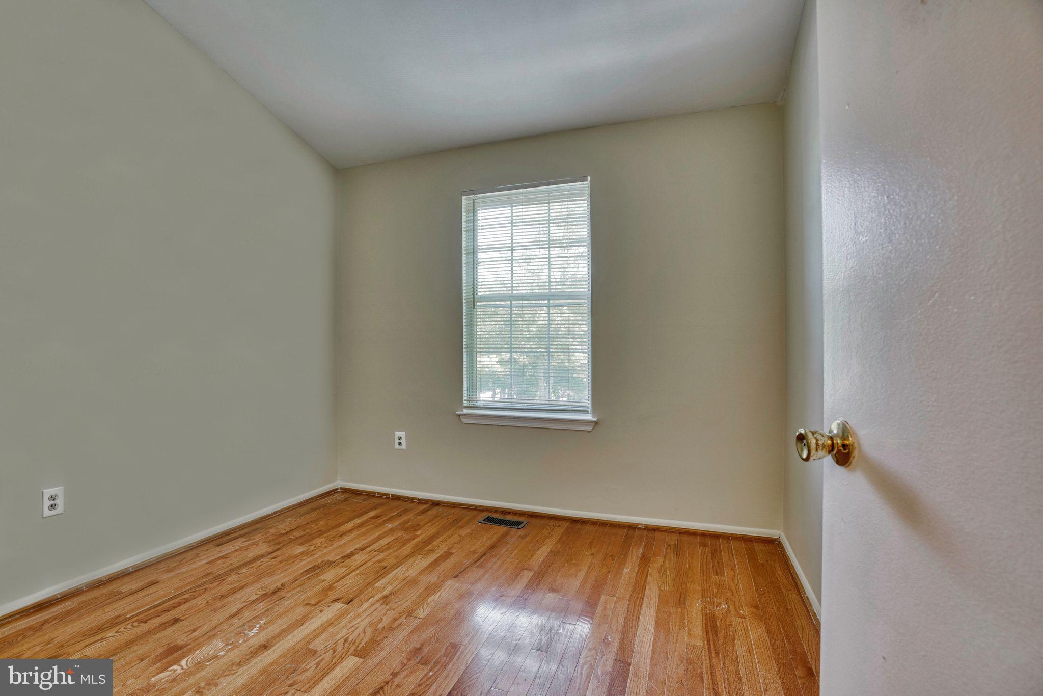 14 Macconnachy Square Baltimore, MD 21207 - Photo 15 of 40