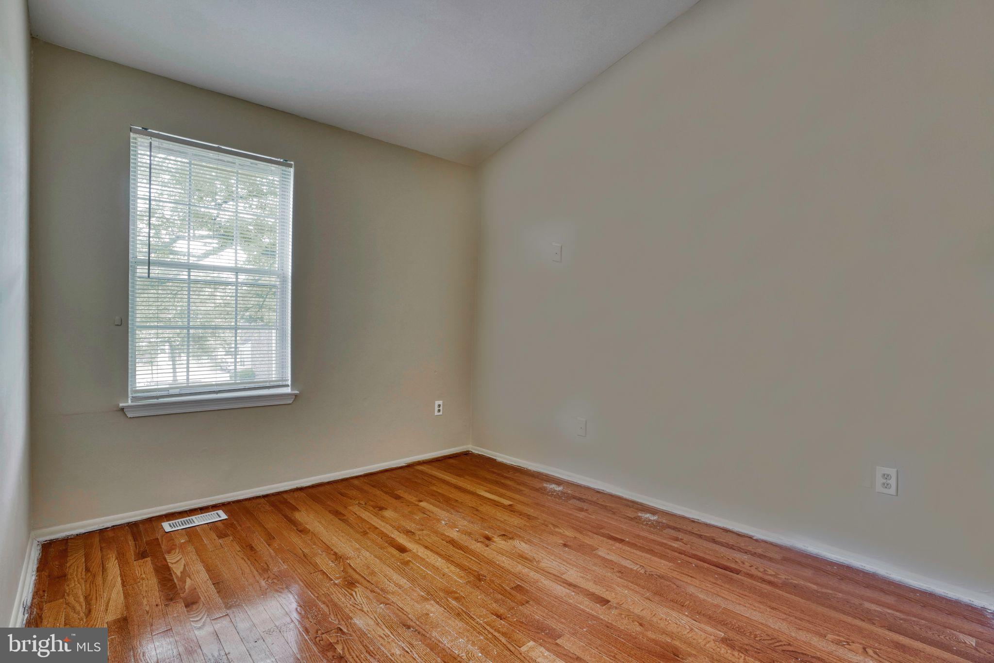 14 Macconnachy Square Baltimore, MD 21207 - Photo 19 of 40