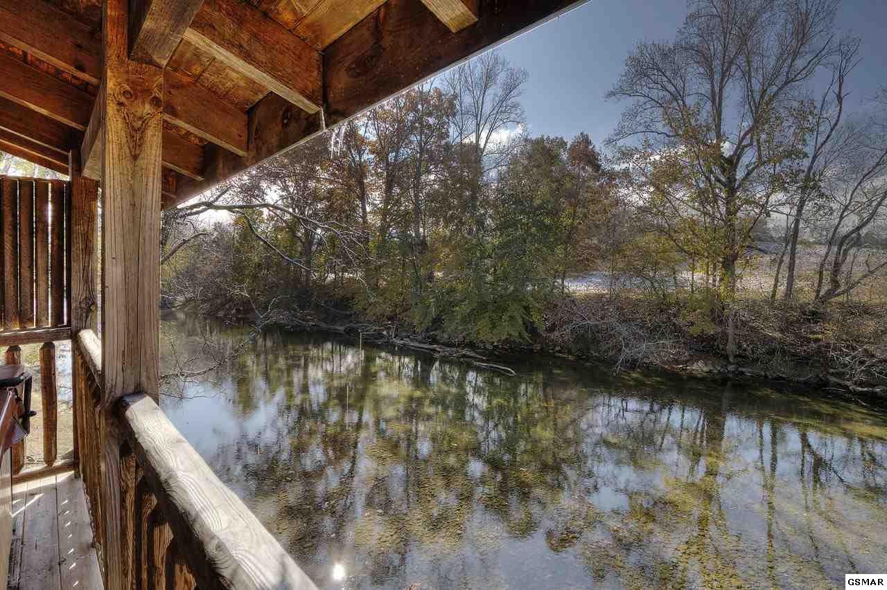 1820 Pittman Center Road Sevierville, TN 37876 - Photo 2 of 27