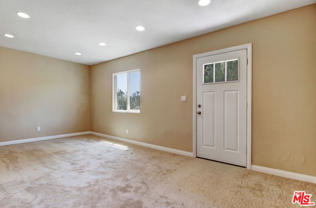 6085 Chadbourne Avenue Riverside, CA 92505 - Photo 4 of 13