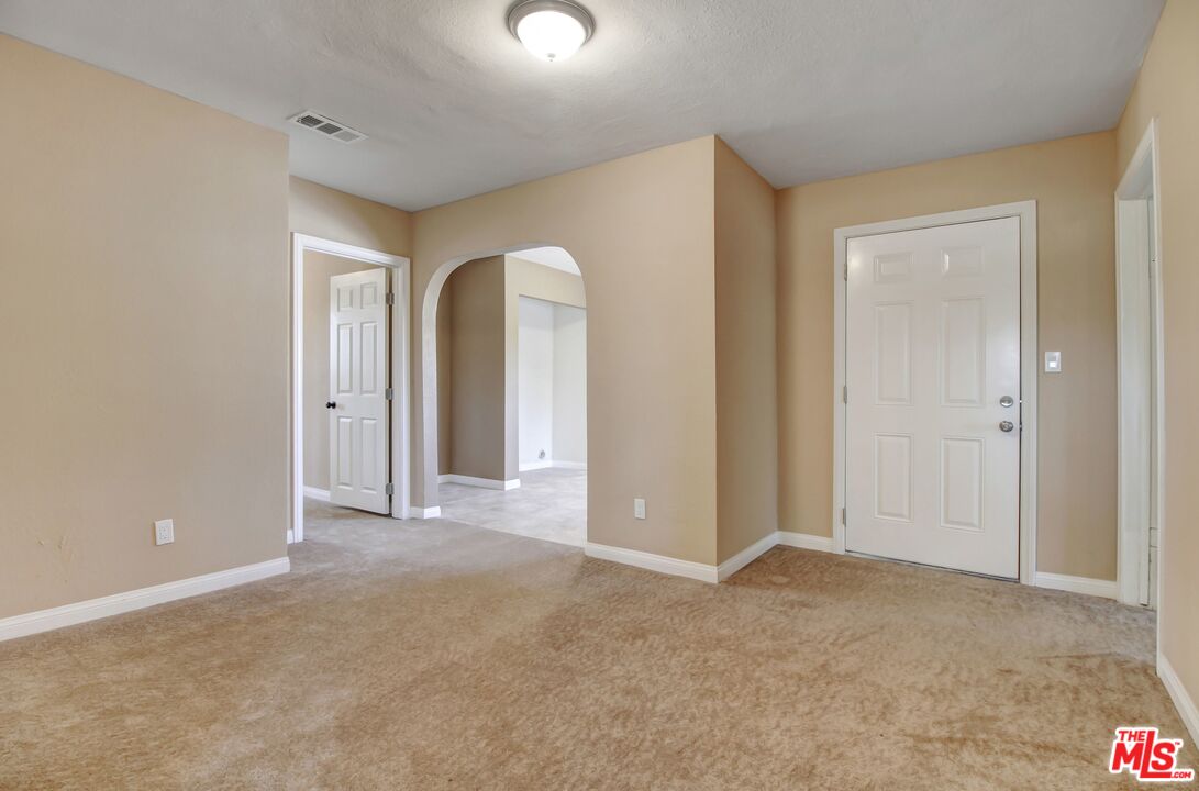 6085 Chadbourne Avenue Riverside, CA 92505 - Photo 5 of 13