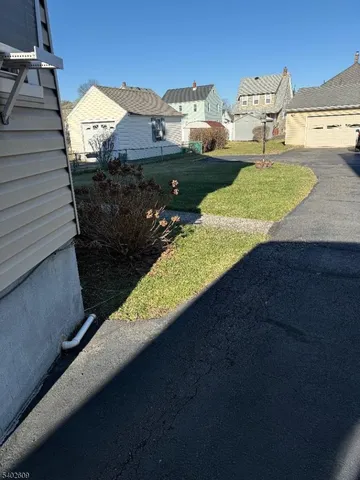 $2,350 | 87 East Somerset Street, Unit 2, Raritan, NJ 08869