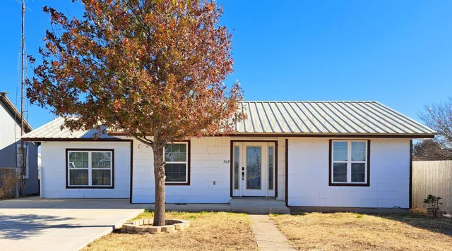 $98,000 | 709 Ave P, Sunray, TX 79086