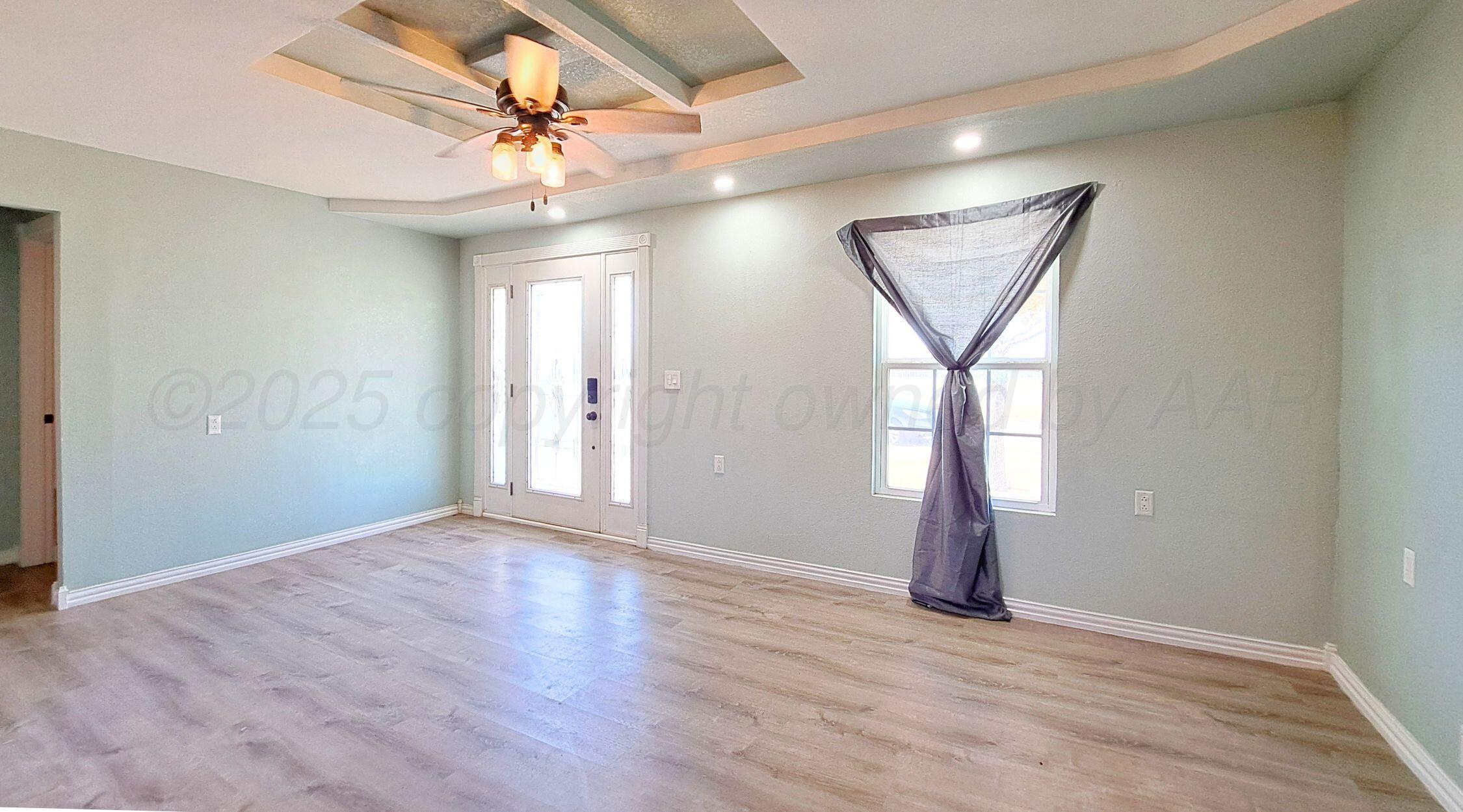 709 Ave P Sunray, TX 79086 - Photo 2 of 16 2