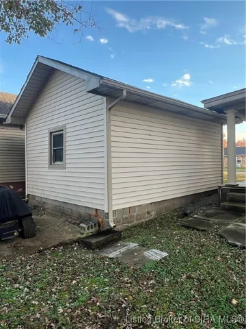 $189,000 | 322 East Harrison Street, Oakland City, IN 47660