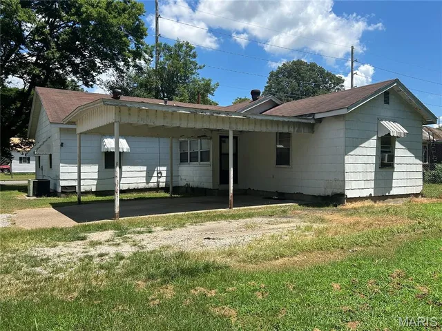 $52,000 | 317 West Main Street, Steele, MO 63877