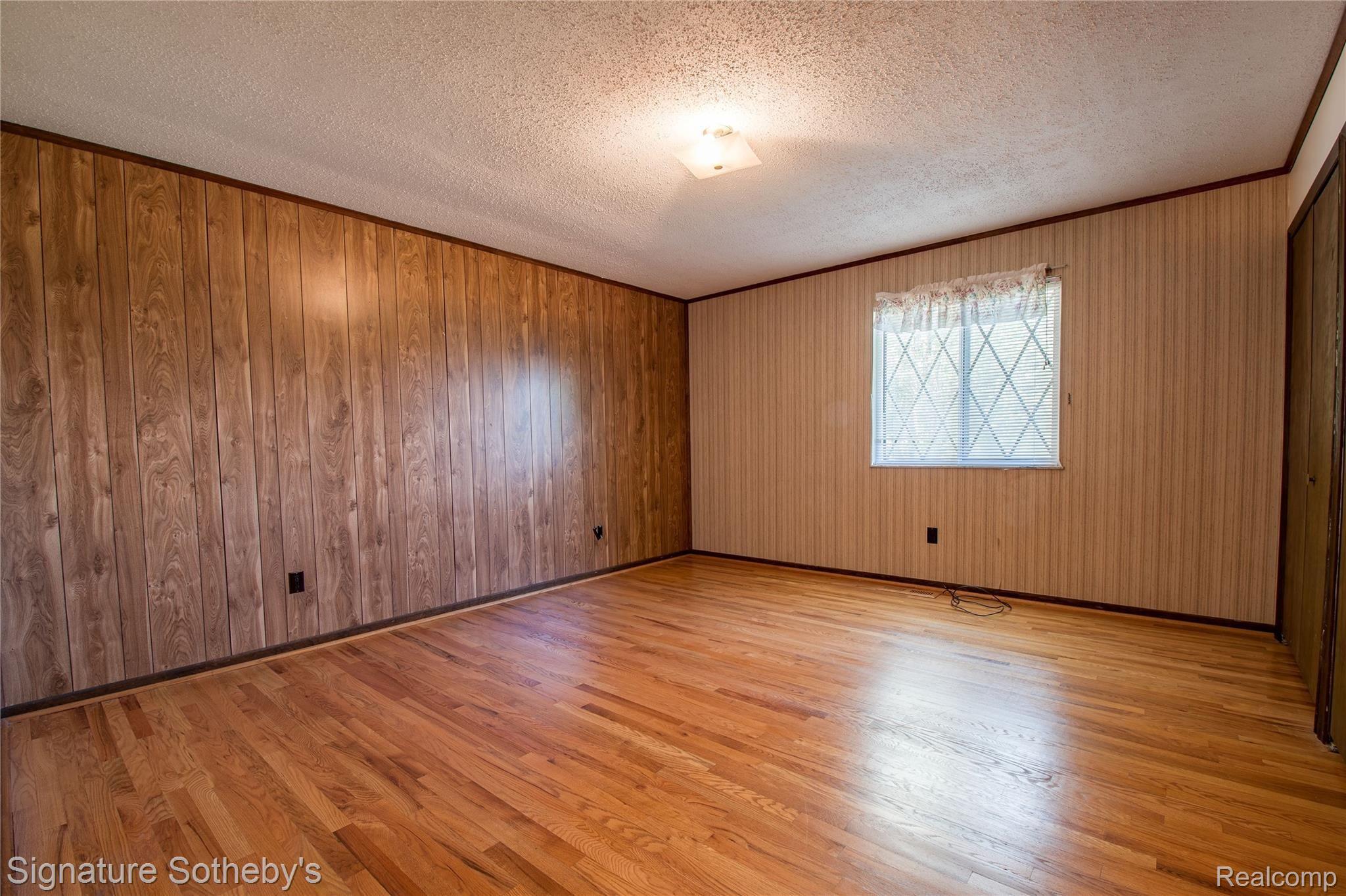 11920 Read Road Fenton, MI 48430 - Photo 16 of 43 Bedroom three