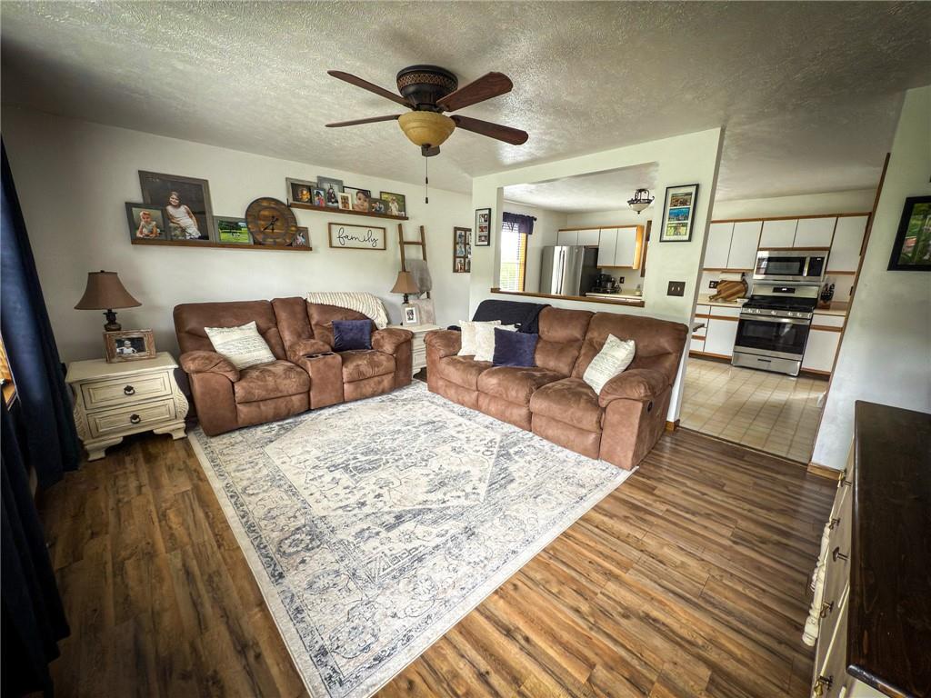 535 Bonniebrook Road Butler, PA 16002 - Photo 2 of 36 Gallery Image 2