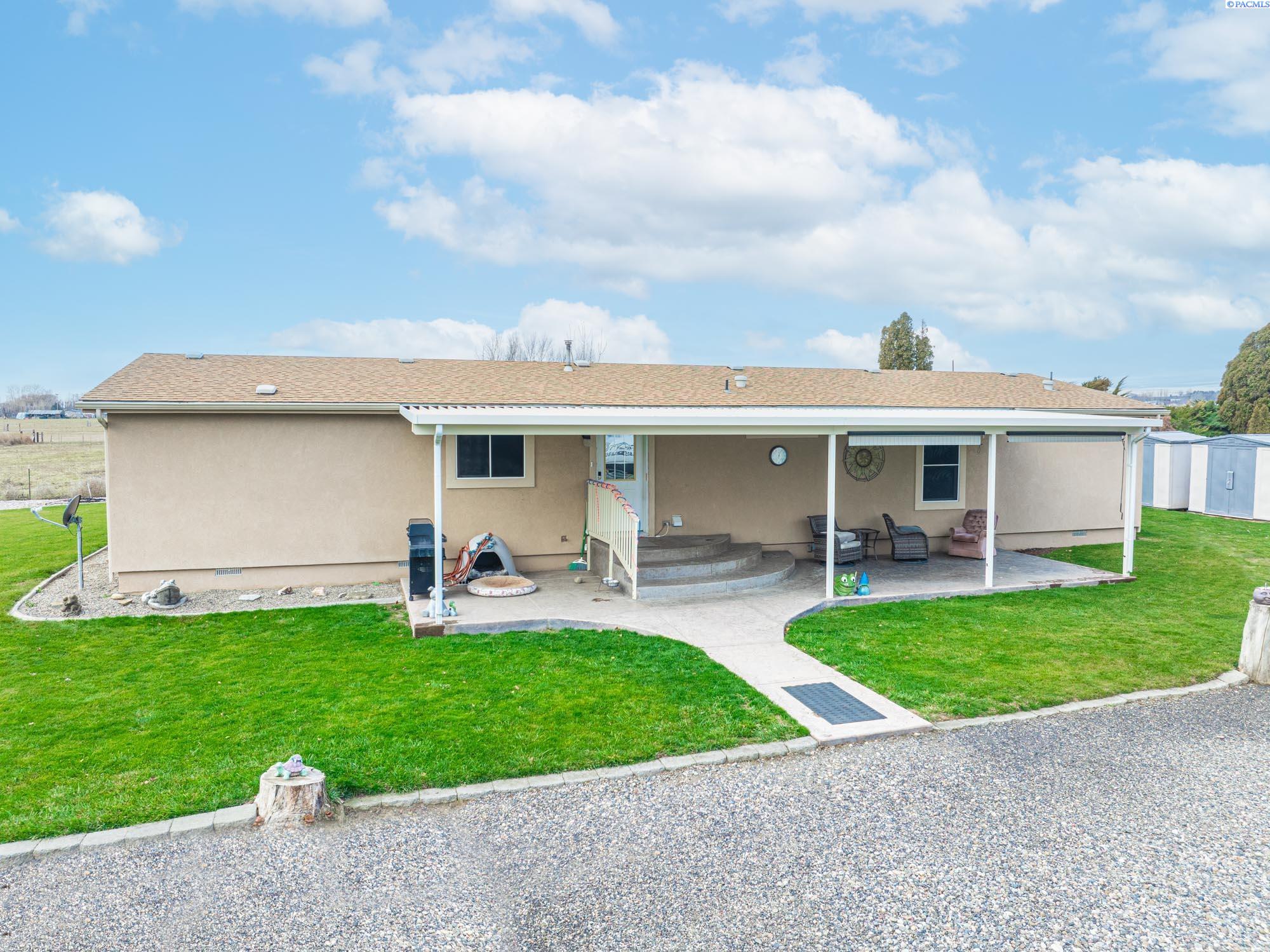 52706 North Evert Road Benton City, WA 99320 - Photo 8 of 50 Gallery Image 8