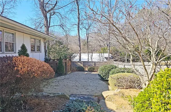 $5,995 | 1131 Milmar Drive Northwest, Atlanta, GA 30327
