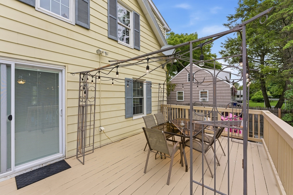 41 Verge Street Springfield, MA 01129 - Photo 35 of 40