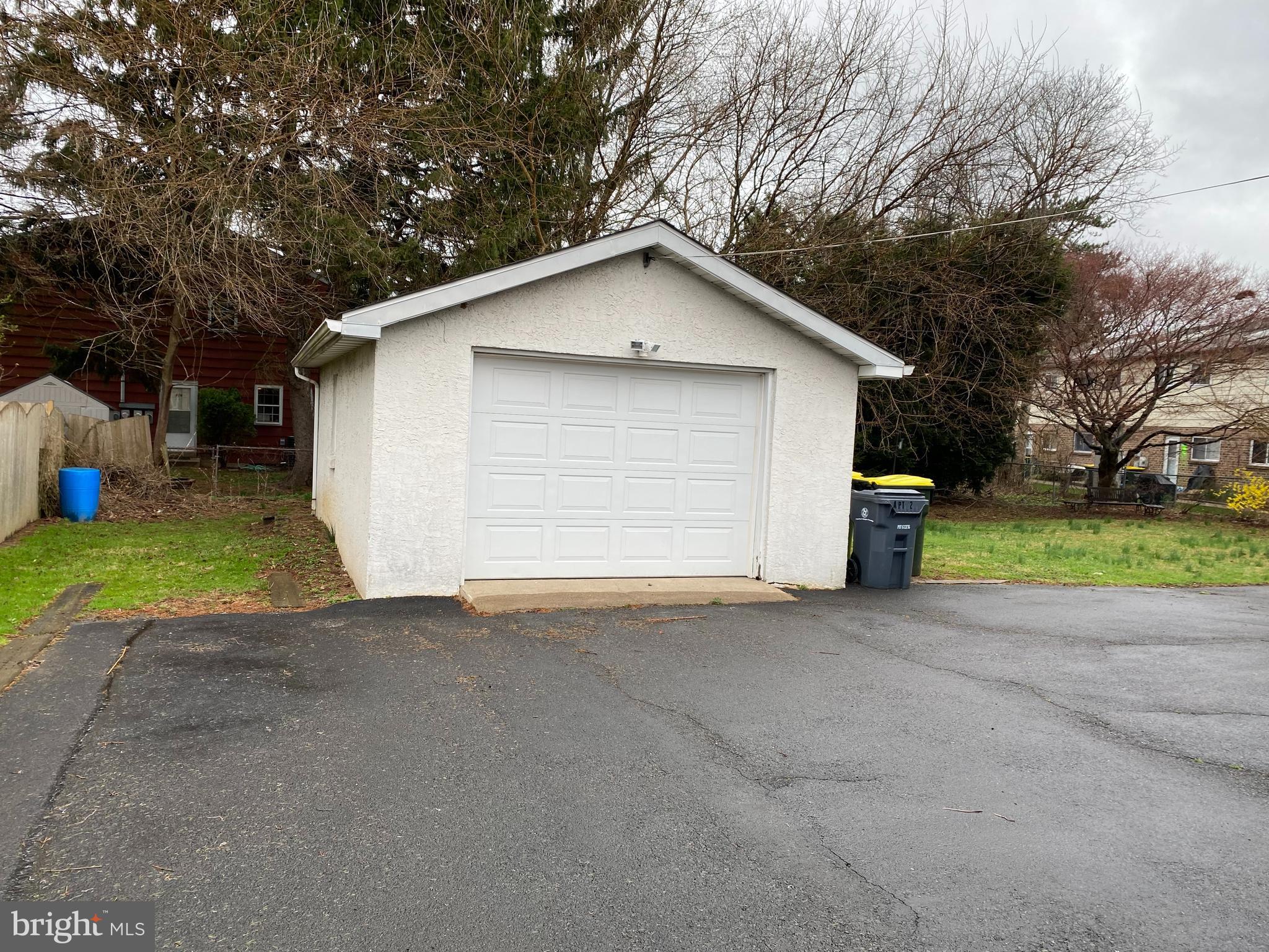 812 North York Road Willow Grove, PA 19090 - Photo 3 of 8 Gallery Image 3