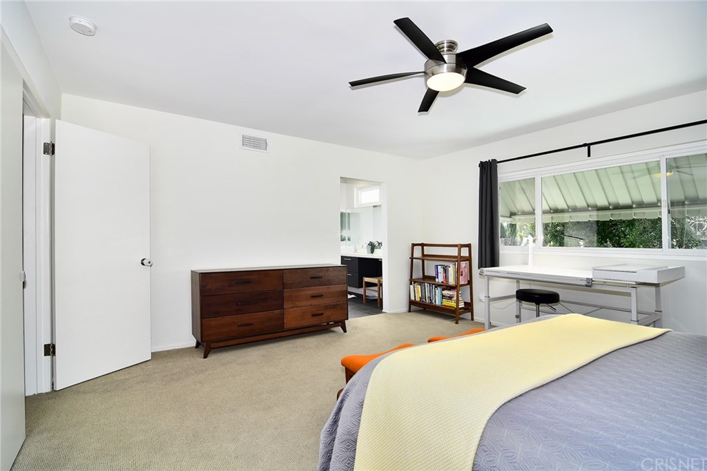 5481 Katherine Avenue Sherman Oaks, CA 91401 - Photo 25 of 34