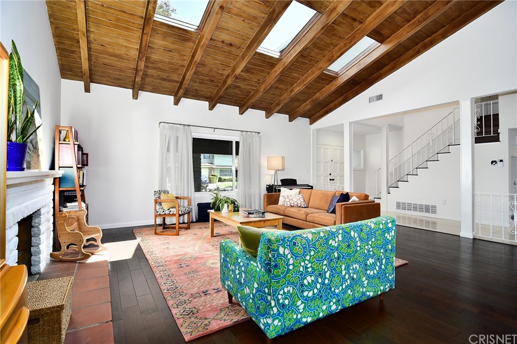 5481 Katherine Avenue Sherman Oaks, CA 91401 - Photo 7 of 34