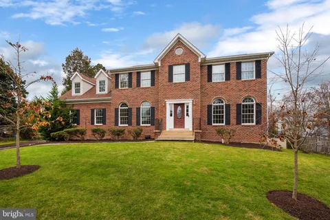 $1,395,000 | 3400 Woodland Lane, Alexandria, VA 22309
