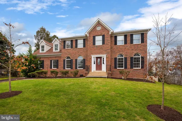 $1,395,000 | 3400 Woodland Lane, Alexandria, VA 22309