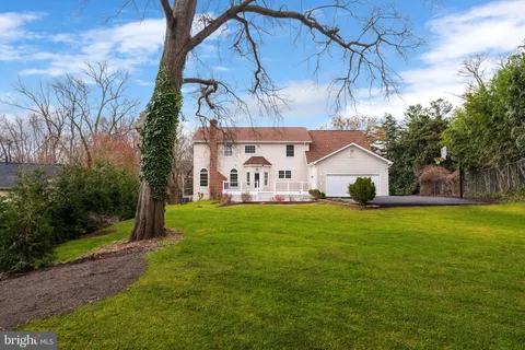 $1,395,000 | 3400 Woodland Lane, Alexandria, VA 22309