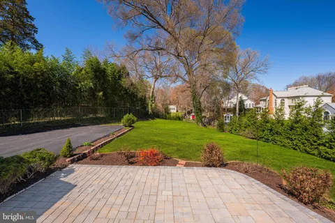 $1,395,000 | 3400 Woodland Lane, Alexandria, VA 22309