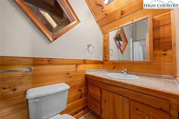 $700,000 | 460 Deer Crossing Road, Piney Creek, NC 28663