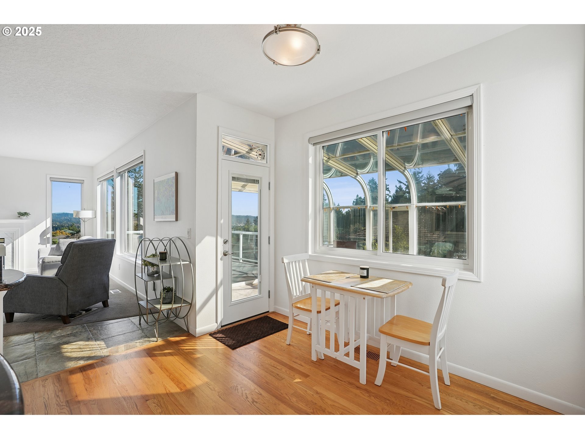 13574 Southwest Mint Place Portland, OR 97223 - Photo 13 of 41