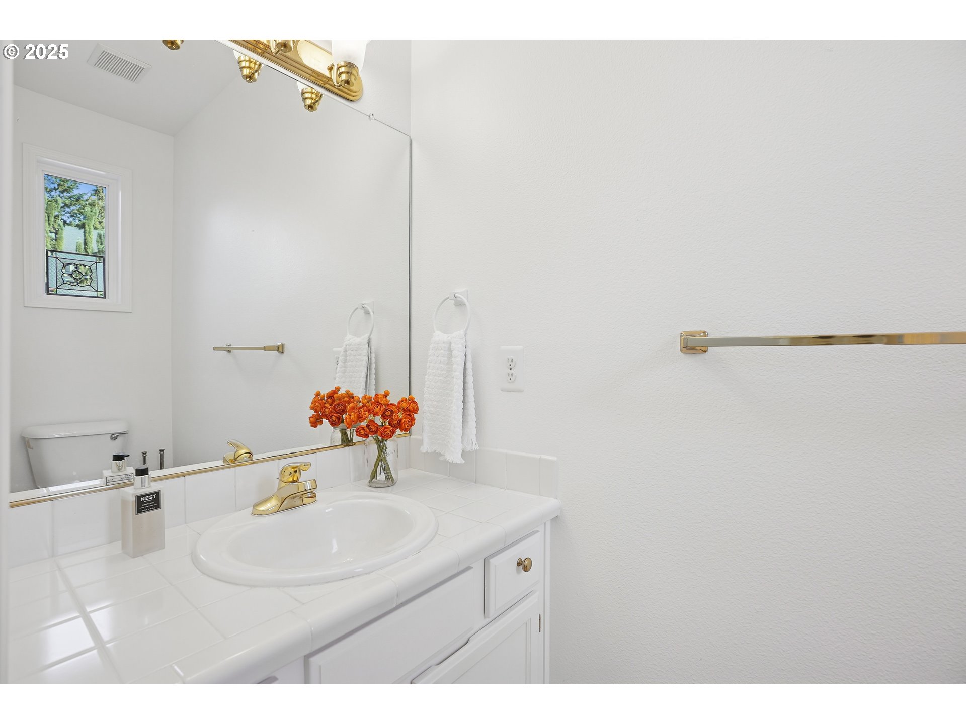 13574 Southwest Mint Place Portland, OR 97223 - Photo 19 of 41