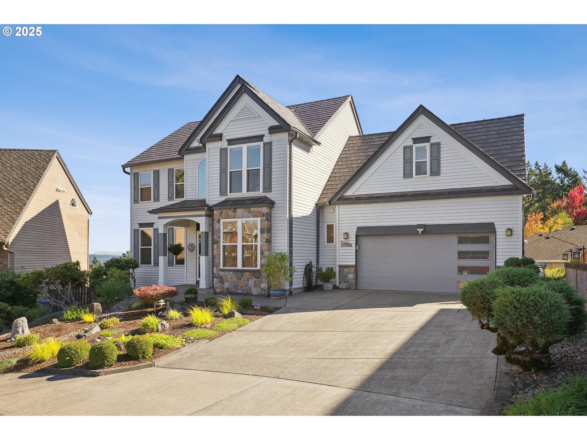13574 Southwest Mint Place Portland, OR 97223 - Photo 3 of 41