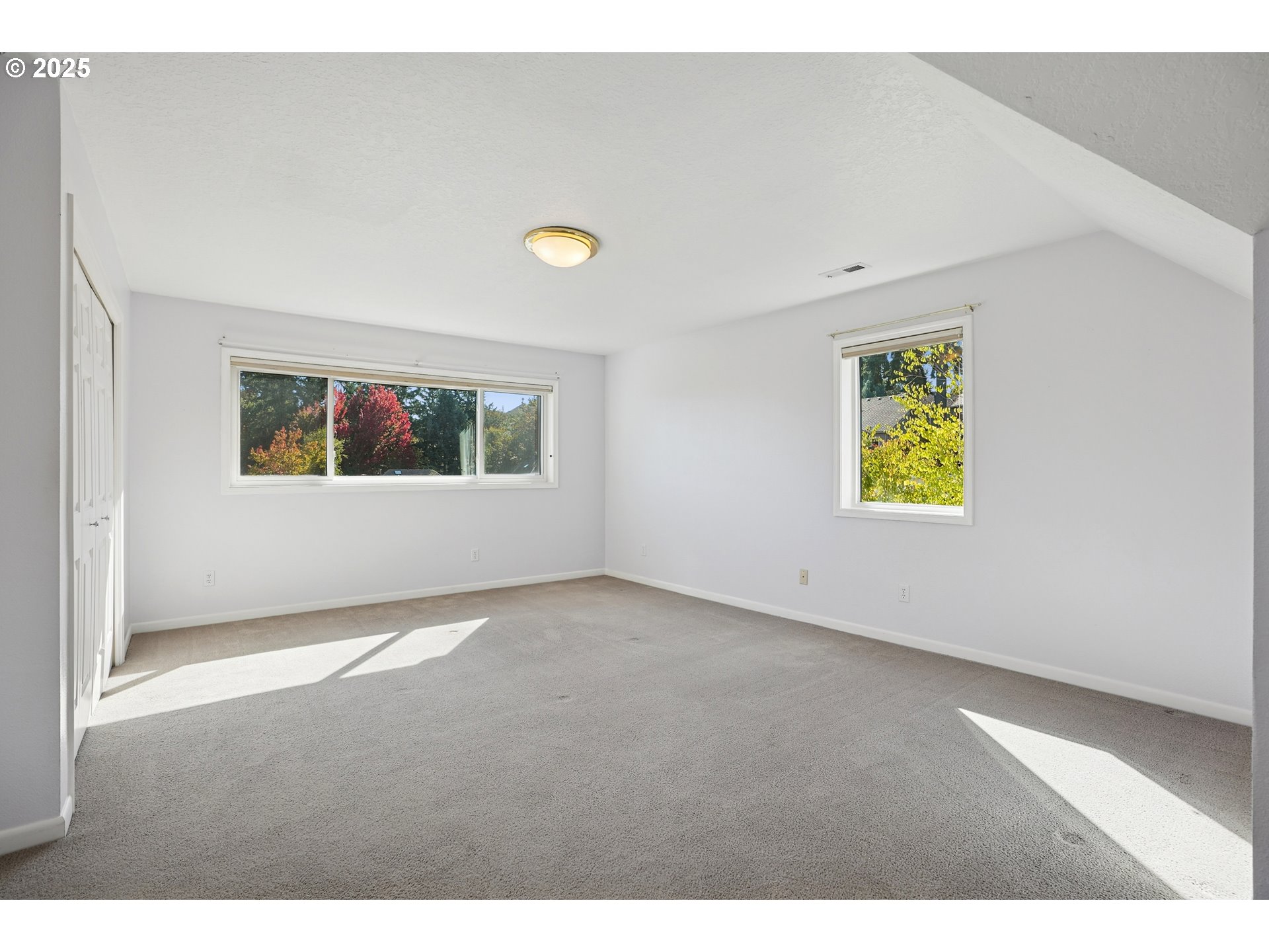 13574 Southwest Mint Place Portland, OR 97223 - Photo 32 of 41