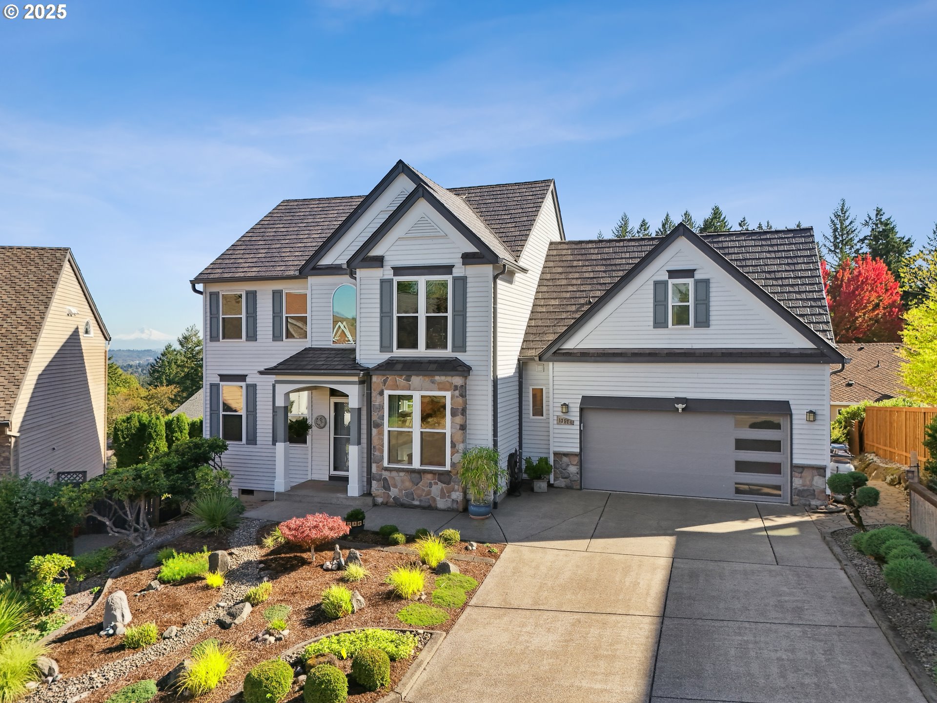 13574 Southwest Mint Place Portland, OR 97223 - Photo 4 of 41