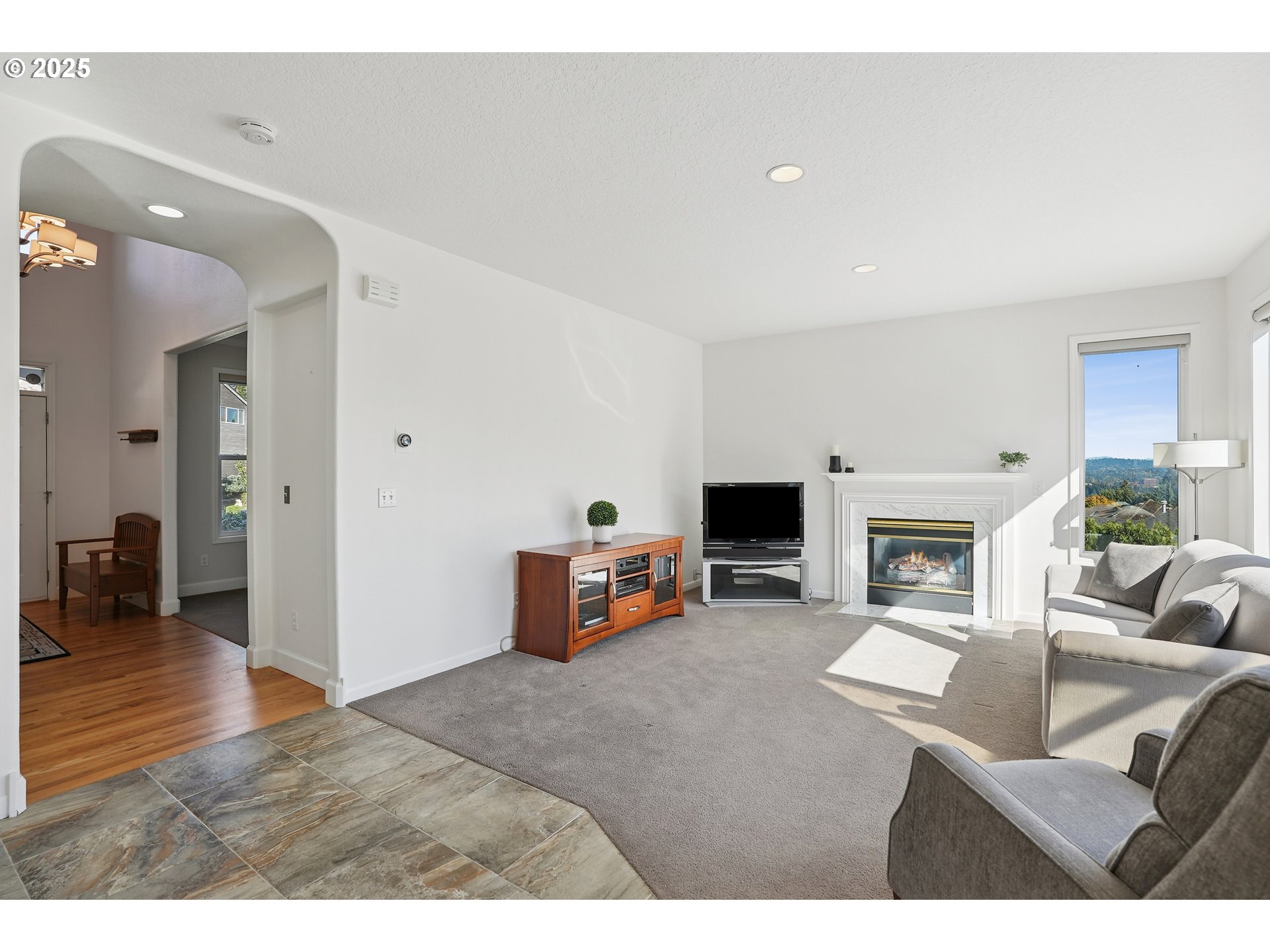 13574 Southwest Mint Place Portland, OR 97223 - Photo 10 of 41