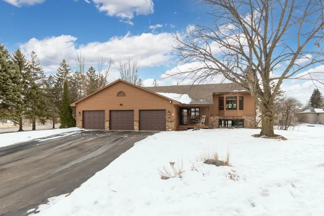 $650,000 | 185 Orchard Circle, Long Lake, MN 55356