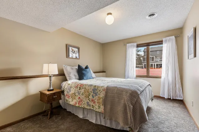 $650,000 | 185 Orchard Circle, Long Lake, MN 55356