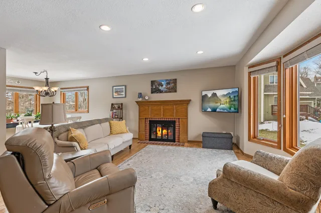 $650,000 | 185 Orchard Circle, Long Lake, MN 55356