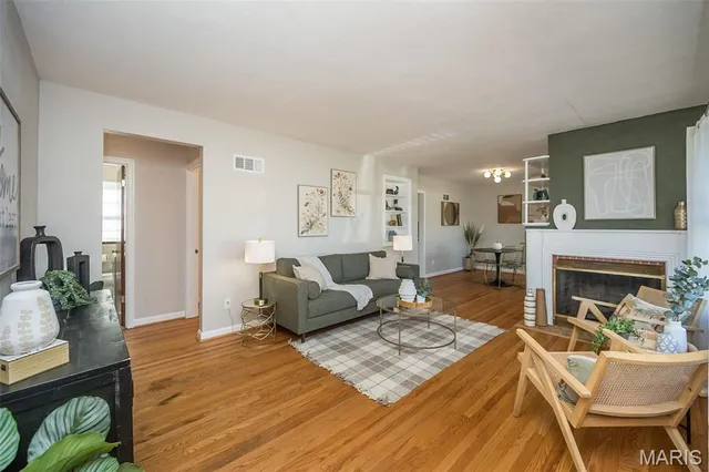 $349,000 | 5937 Childress Avenue, St. Louis, MO 63109