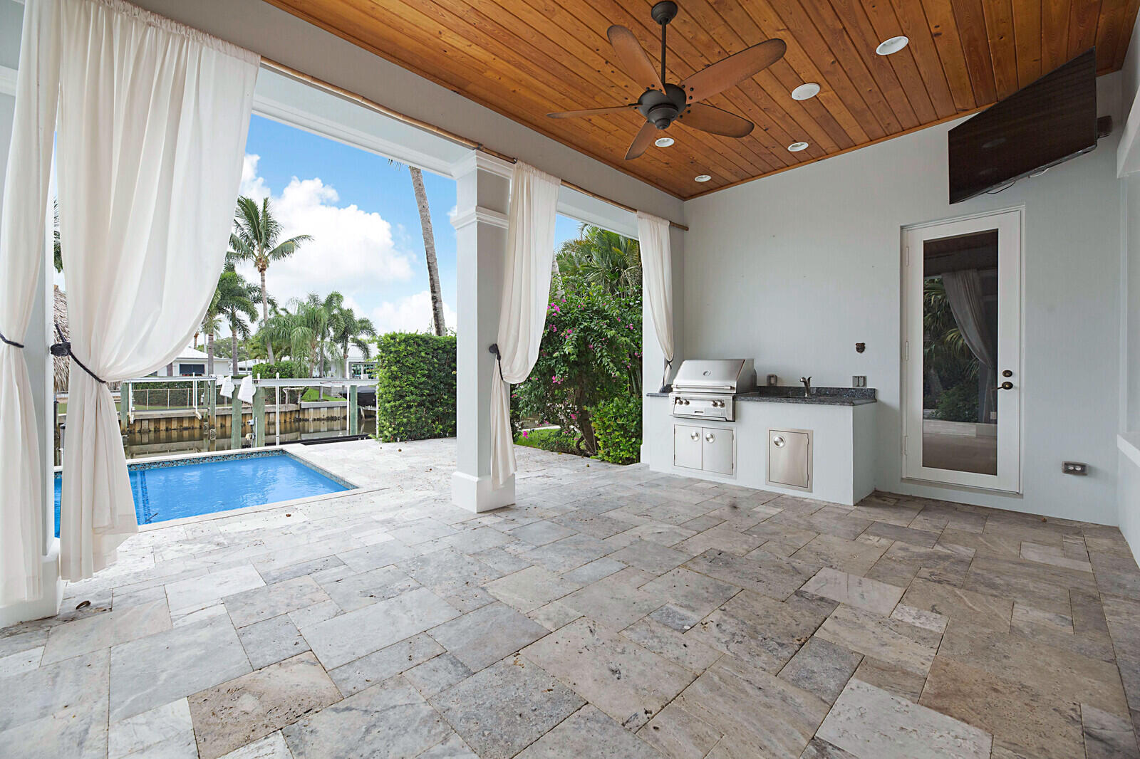 16 Tradewinds Circle Tequesta, FL 33469 - Photo 17 of 49 42_16_Tradewinds_Circle40_mls