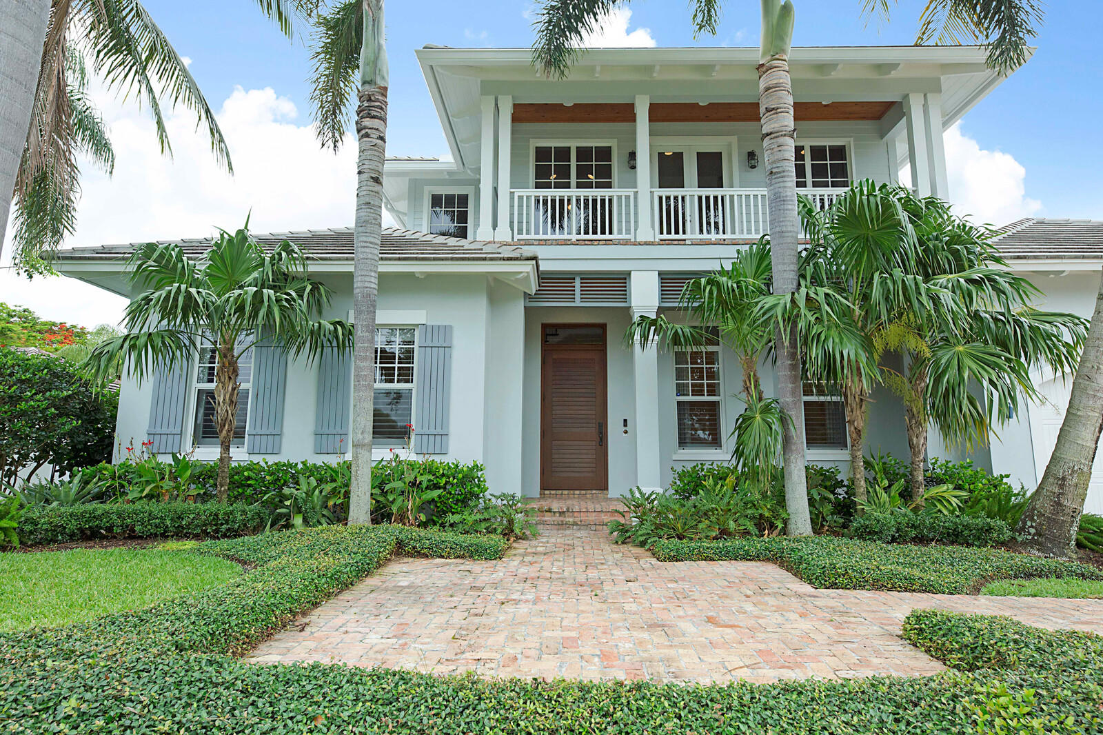 16 Tradewinds Circle Tequesta, FL 33469 - Photo 2 of 49 52_16_Tradewinds_Circle51_mls