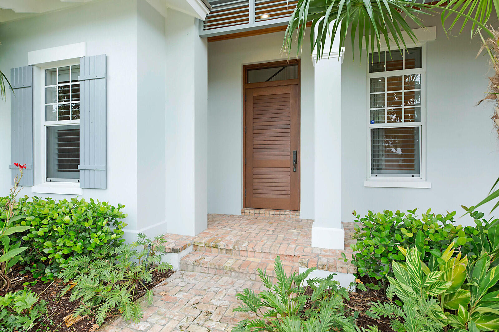 16 Tradewinds Circle Tequesta, FL 33469 - Photo 3 of 49 02_16_Tradewinds_Circle__50_mls