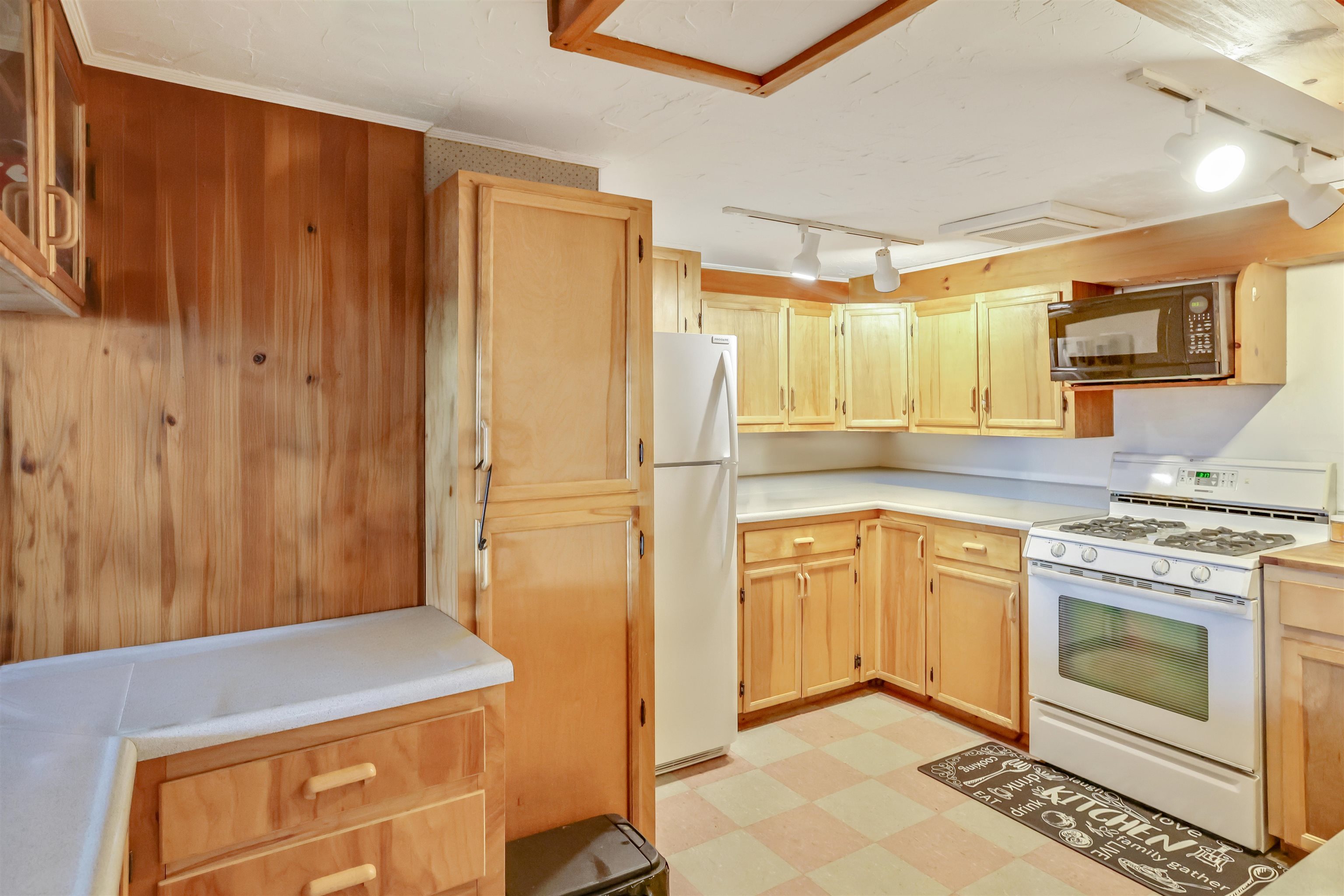 1457 Ridge Hill Drive Derby, VT 05855 - Photo 37 of 48