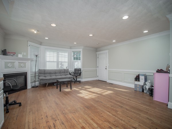 145 Murdock Street, Unit 1 Boston, MA 02135 - Photo 5 of 26