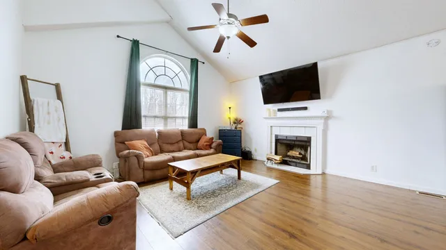 $305,000 | 3797 Man O War Boulevard, Clarksville, TN 37042