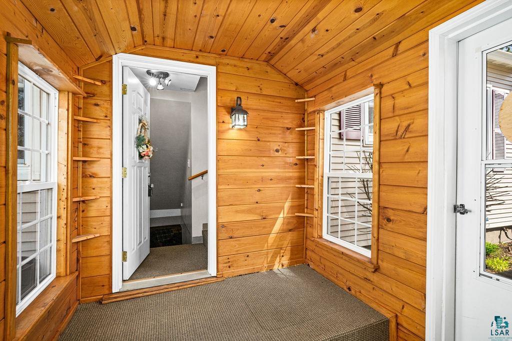3045 Hutchinson Road Duluth, MN 55811 - Photo 5 of 43