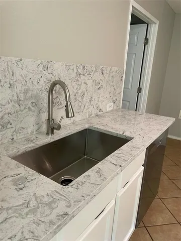 a close view of sink and tap