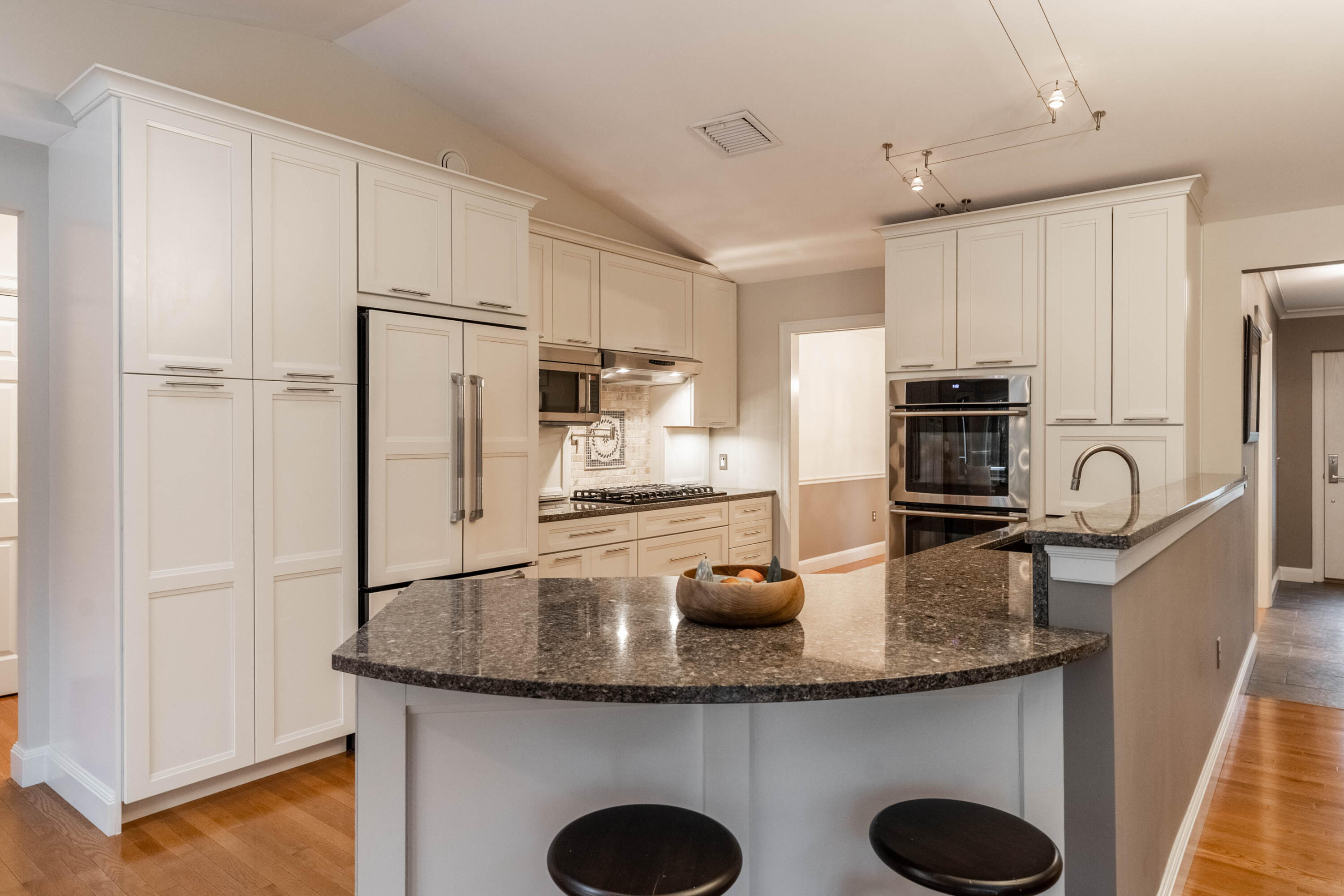19 Conifer Ridge Cumberland Foreside, ME 04110 - Photo 7 of 38 Kitchen
