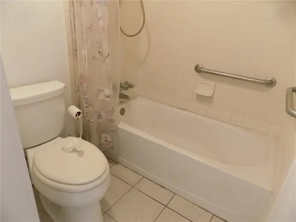 $1,000 | 2811 Southwest Archer Road, Unit X 201, Gainesville, FL 32608