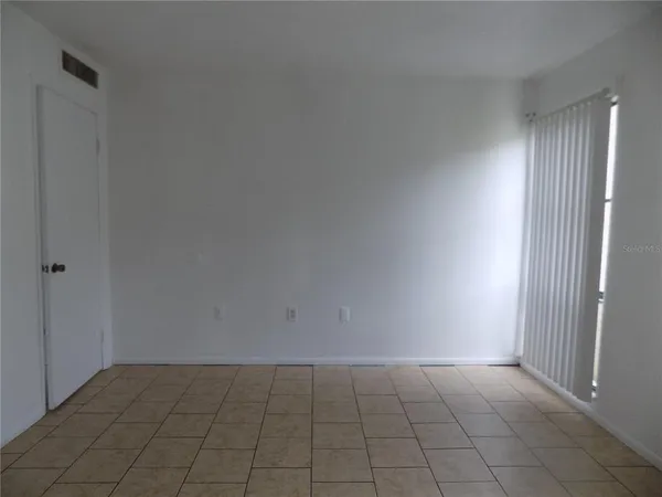 $1,000 | 2811 Southwest Archer Road, Unit X 201, Gainesville, FL 32608