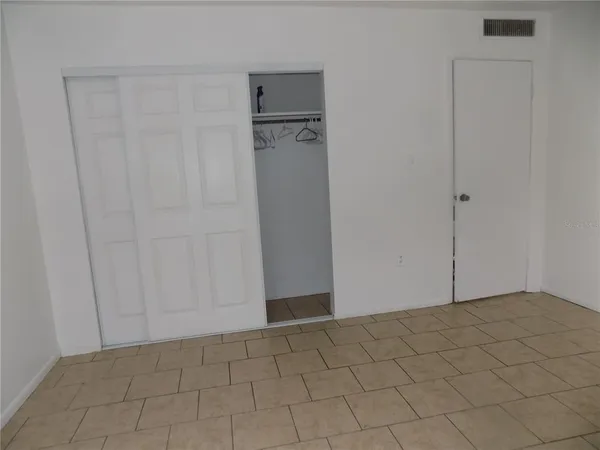 $1,000 | 2811 Southwest Archer Road, Unit X 201, Gainesville, FL 32608